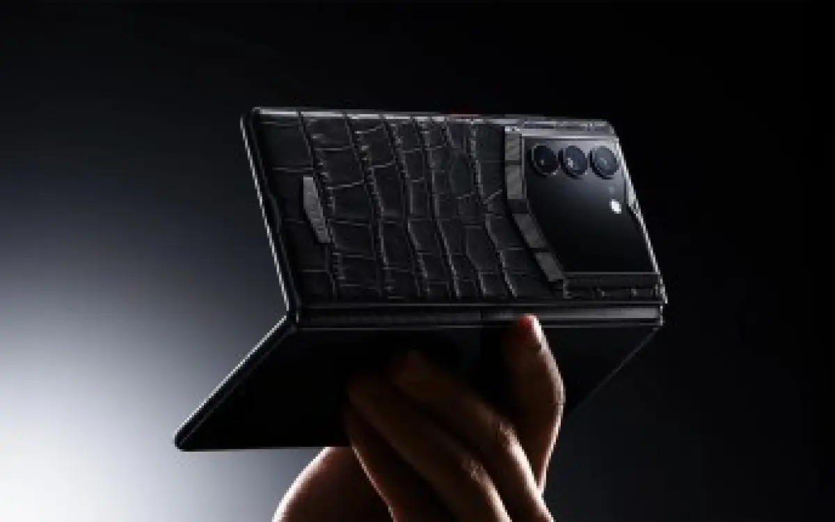 HP Layar Lipat Vertu AlphaFold Rilis, Punya Fitur Asisten Pribadi AI dan Harganya Bisa Buat Beli PC Gaming Spek Dewa Sekampung!