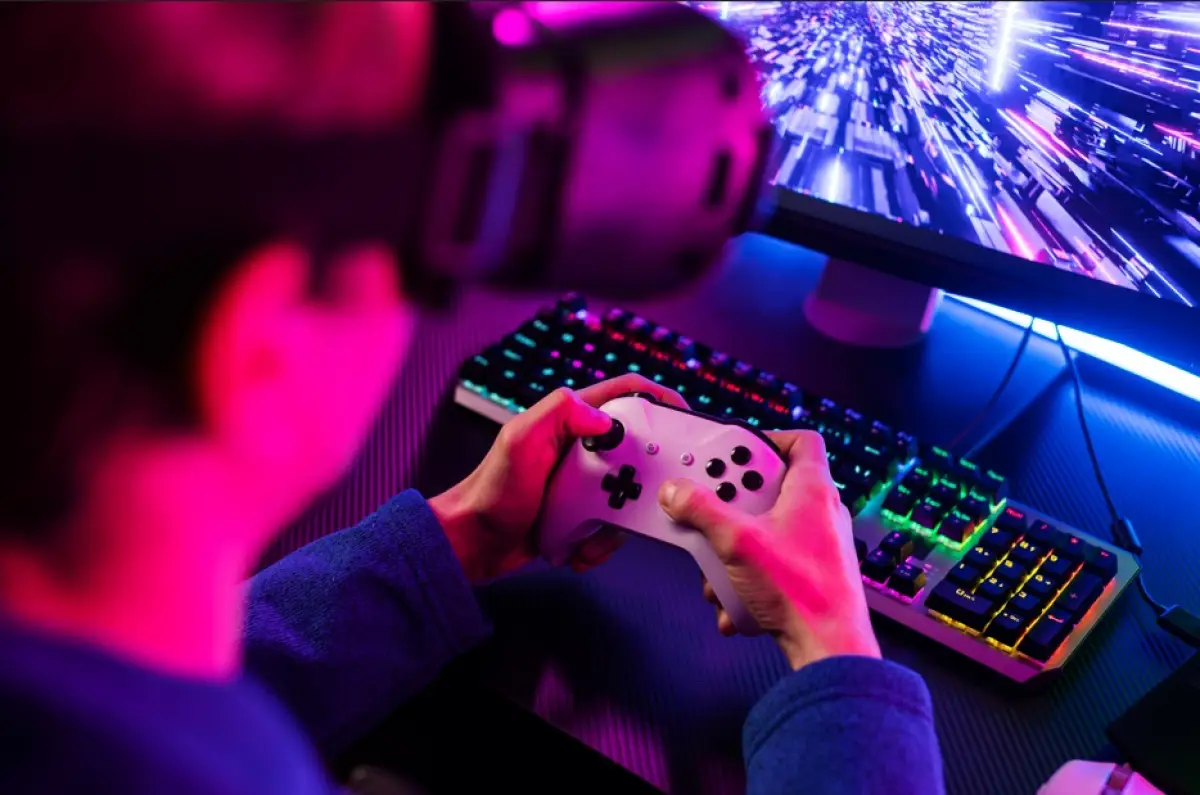 Hindari Nyeri Punggung Saat Main Game dengan Cara Ini
